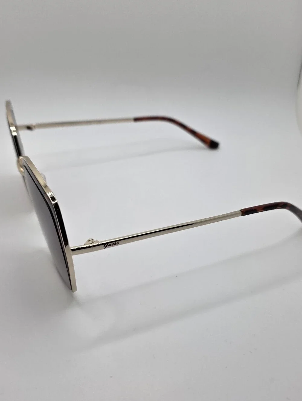 Guess Sunglasses Tortoiseshell Frame with Gradient Lenses
